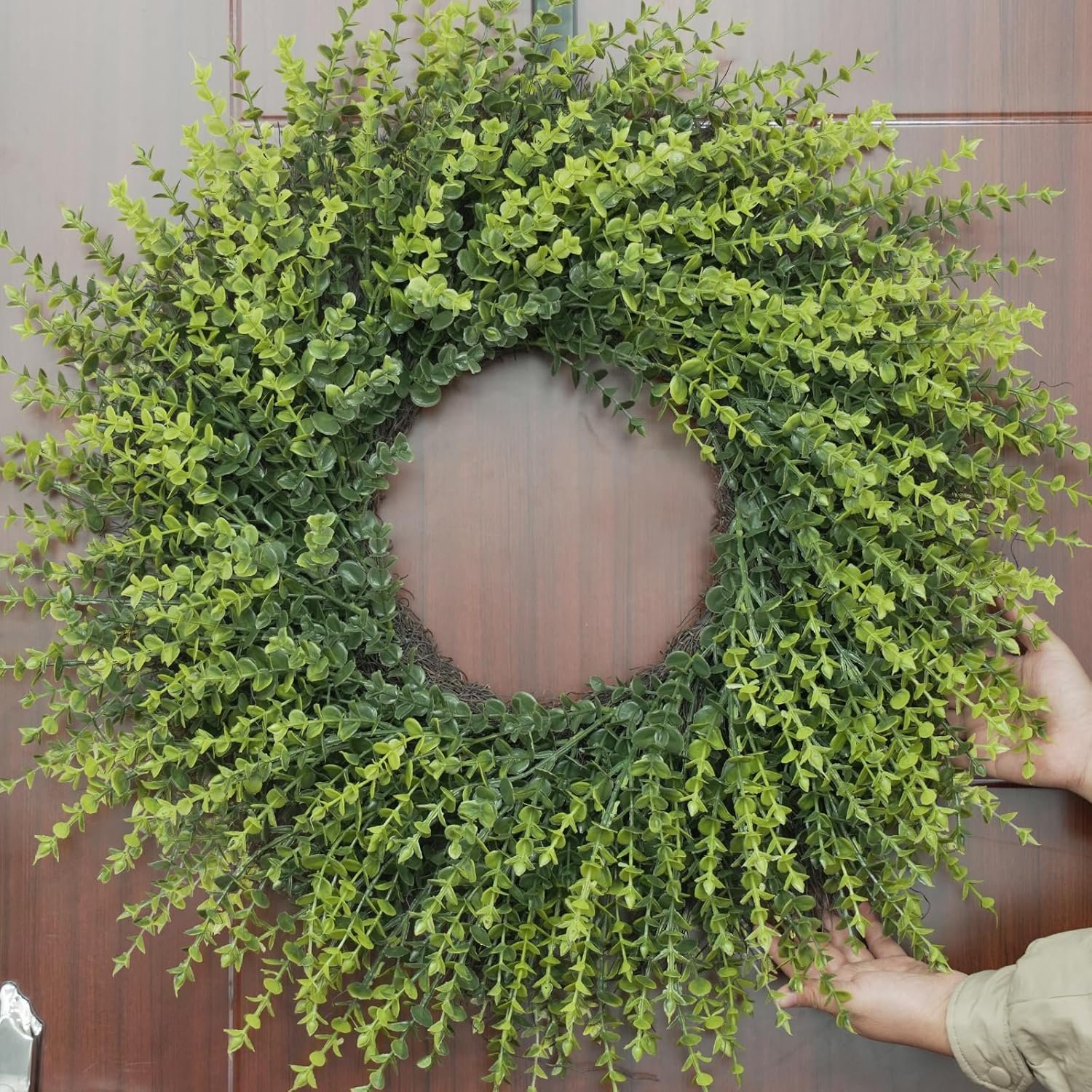 HUZIYAHAN 28In Large Boxwoods Door Wreaths for Front Door Spring Summer Outside All Season Green Year Round Artificial Greenery Wreath for Wall Window Rustic Farmhouse Home Outdoor Indoor Decorations