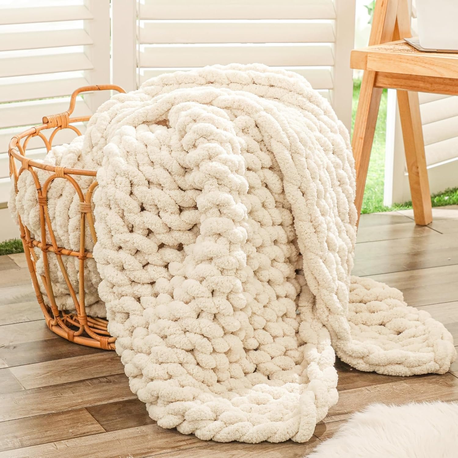 Bigacogo Chunky Knit Throw Blanket for Couch, 40×60 inches, 100% Hand Knitted with Thick Jumbo Chenille Yarn, Cozy Soft Large Rope Knot Cable Crochet Blankets for Sofa Bed Living Room, Beige