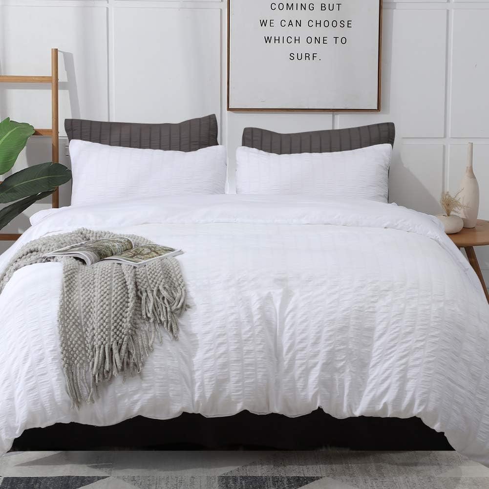 AveLom White Duvet Cover Queen Size, Textured Seersucker Duvet Cover Set, Soft Washed Microfiber with Zipper Closure and Corner Ties, 3 Pieces, 90″ x 90″ Duvet Cover & 2 Pillowcases