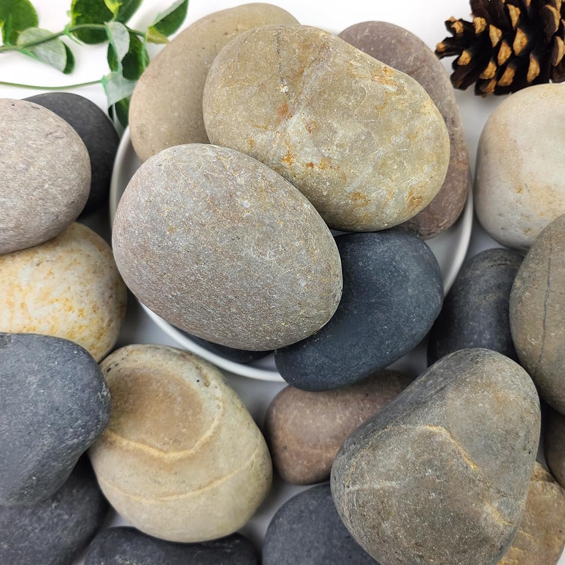 YISZM 20lbs Natural River Rocks, 3″-4″ Premium Pebbles for Garden and Landscape Design, Hand-Picked Smooth Stones for Fish Tank, Flower Pots, Indoor Water Fountains, Pathways, Backyard