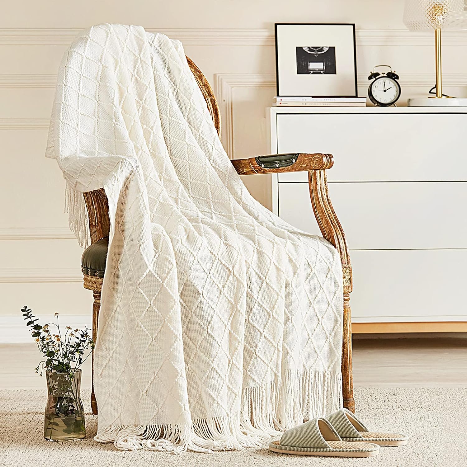 inhand Knitted Throw Blanket for Couch and Bed, Soft Living Room Home Decor Knitted Blanket with Tassel, Outdoor Lightweight Breathable Summer Blanket, Farmhouse Warm Woven Decorative, 50″x60″
