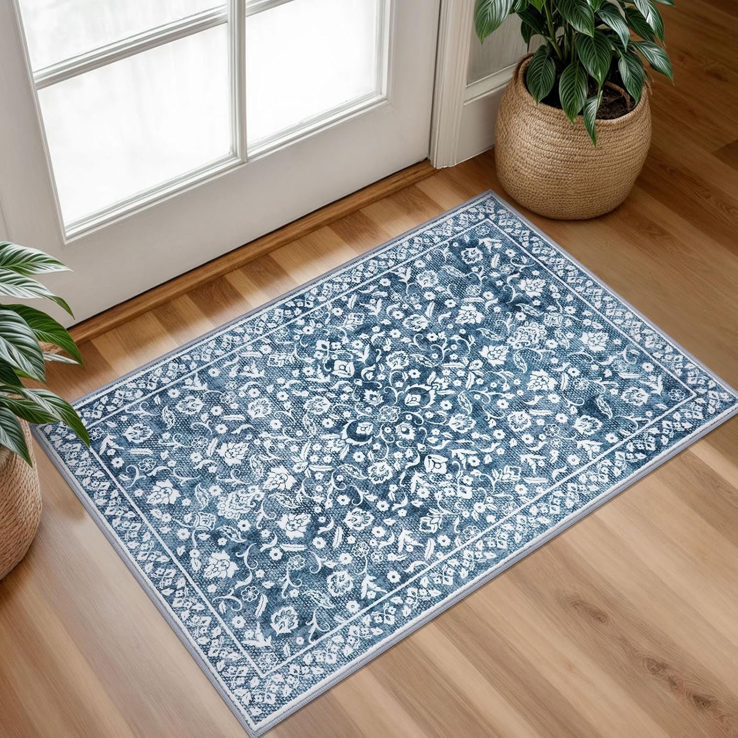 Vintage Entryway Rug 2×3, Blue and White Washable Accent Rug, Non-Slip Small Area Carpet, Floral Print Faux Wool Soft Door Mat for Indoor Entrance, Front Door, Kitchen, Bedside
