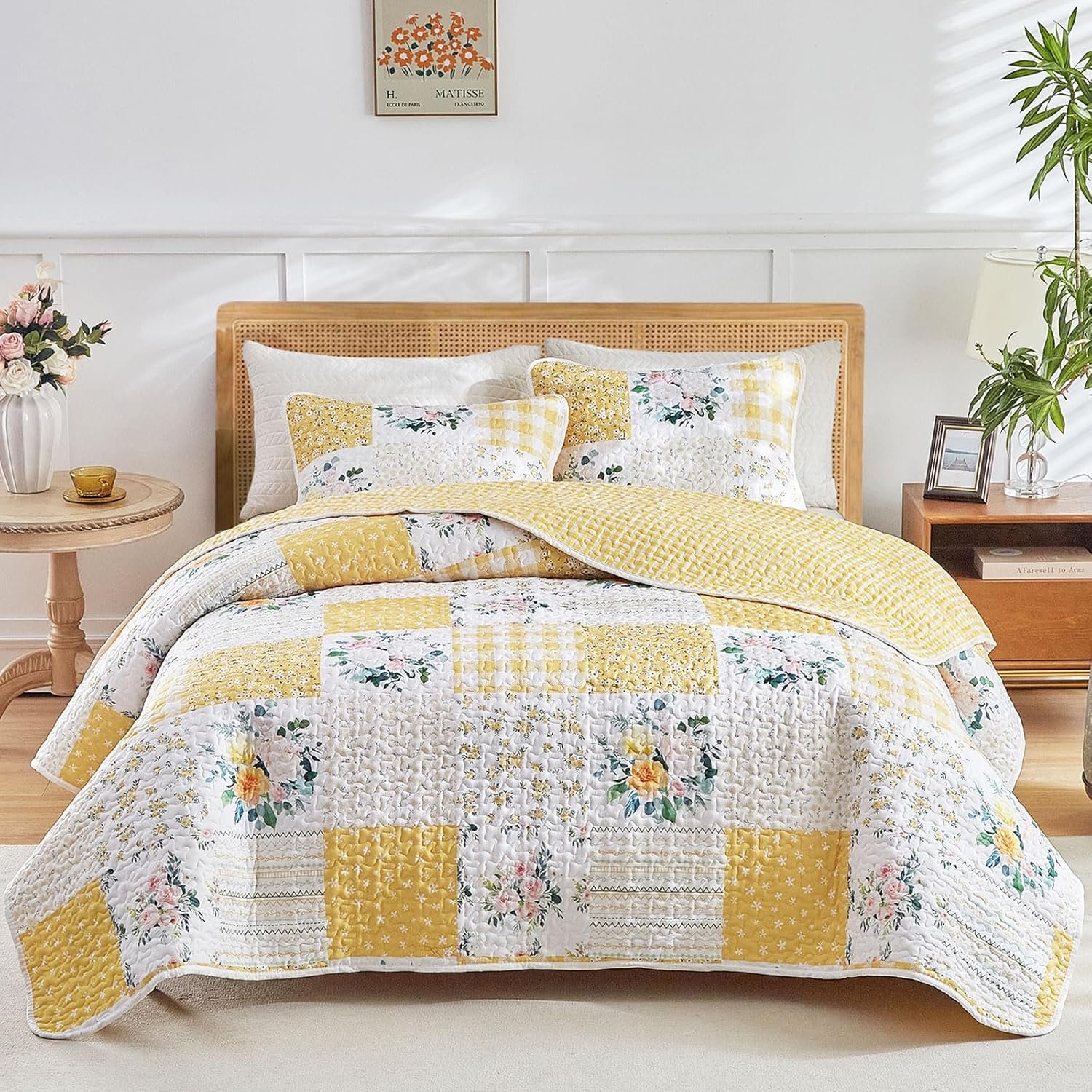 Joyreap 3 Pieces Floral Patchwork Quilt Set Queen, Yellow n White Flowers Design, Soft n Cozy Microfiber Quilt, Bedspread Bed Cover for All Season, 1 Quilt and 2 Pillow Shams- 90×90 inches