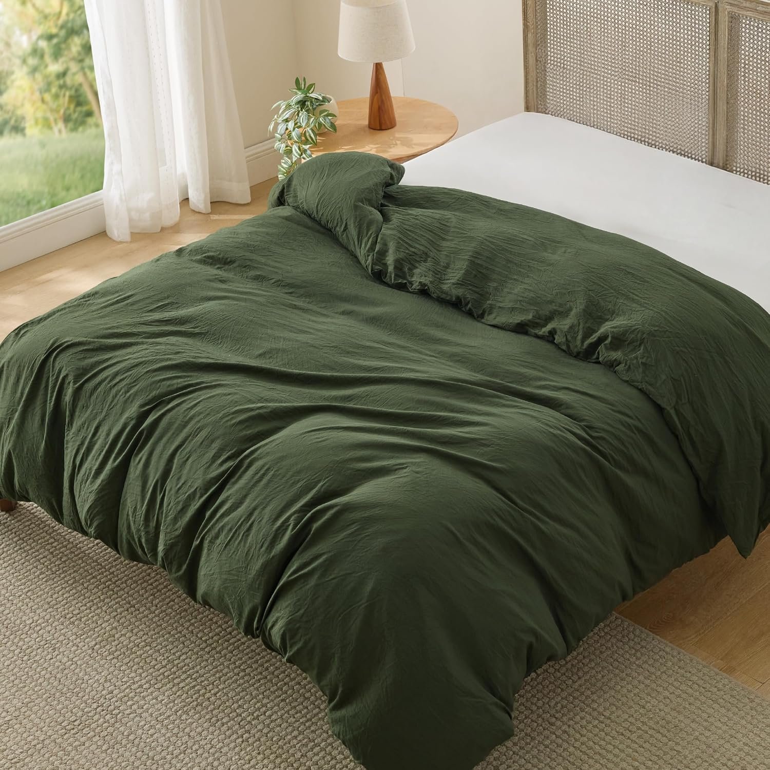 Bedsure Olive Green Duvet Cover Queen Size Only – Prewashed Cotton-Like Polyester Soft All Season Bedding, Includes 1 Duvet Cover 90×90 Inches with Zipper Closure, (No Comforter)