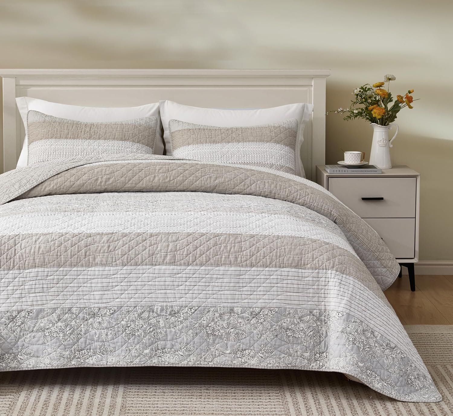 Chezmoi Collection Robyn 3-Piece Gray Taupe White Floral Hibiscus Flower Patchwork Striped Quilt Set – Pre-Washed Soft Lightweight Reversible Cotton Bedspread Coverlet for All Season, King Size